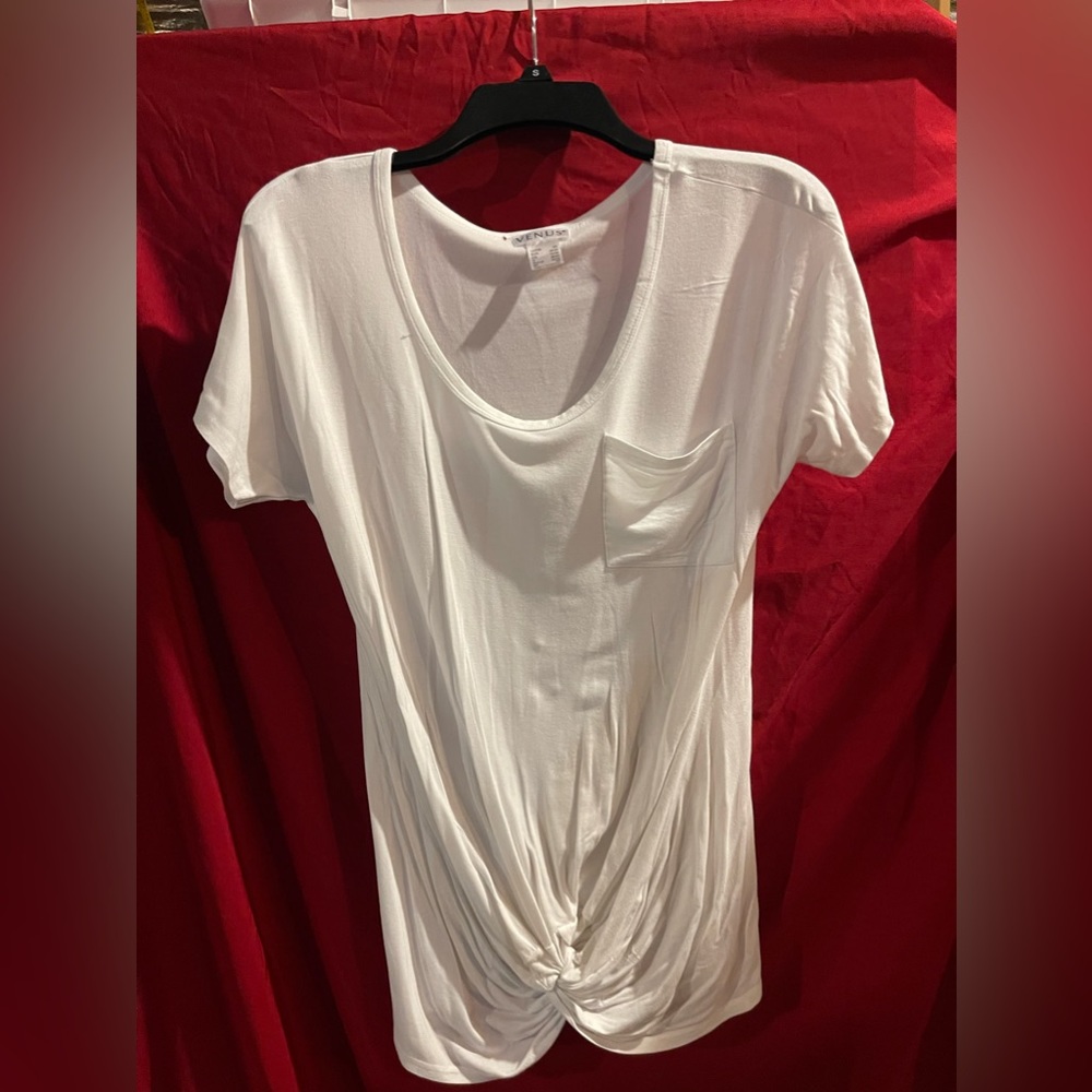Twisted front Venus short sleeve top with twisted front